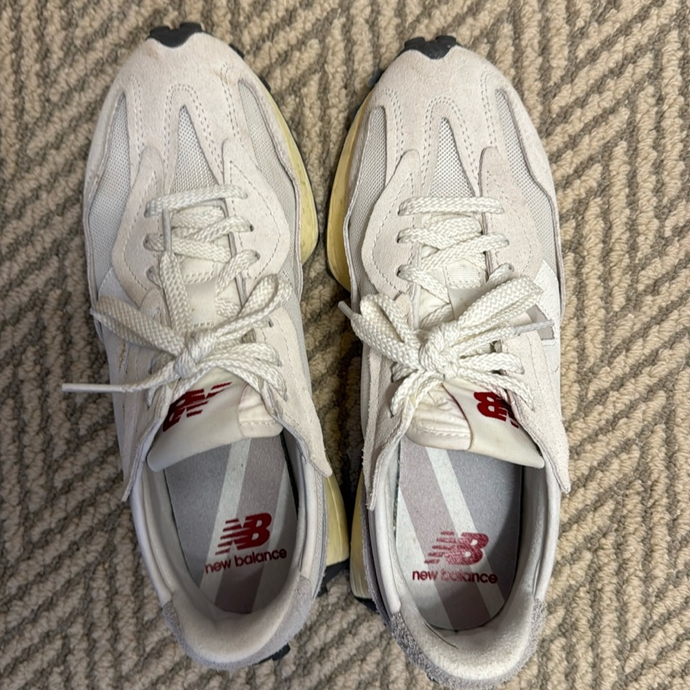 Women’s New Balance 9.5